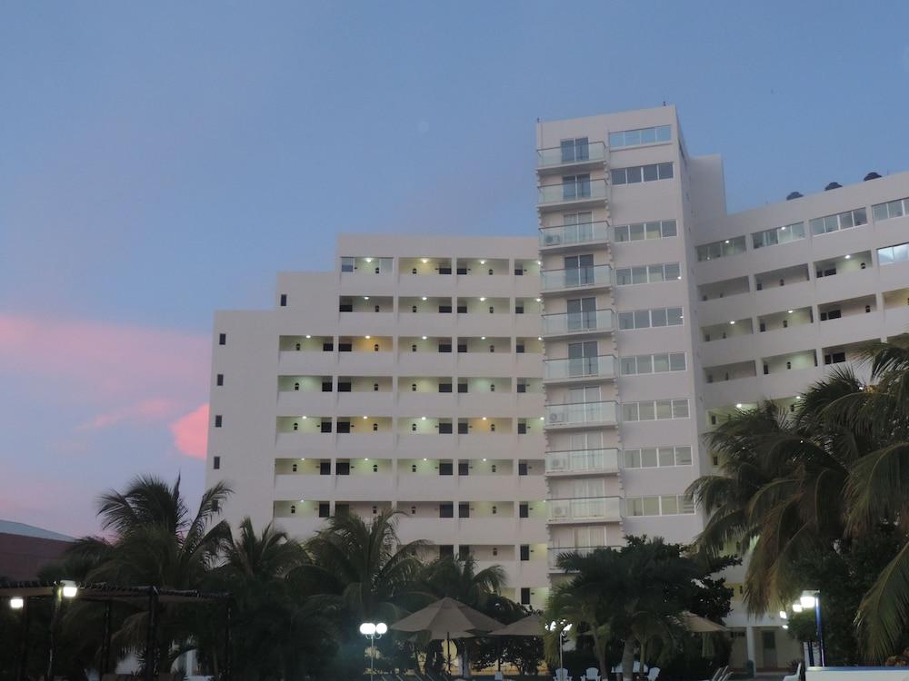 Hotel Calypso Cancún Exteriör bild